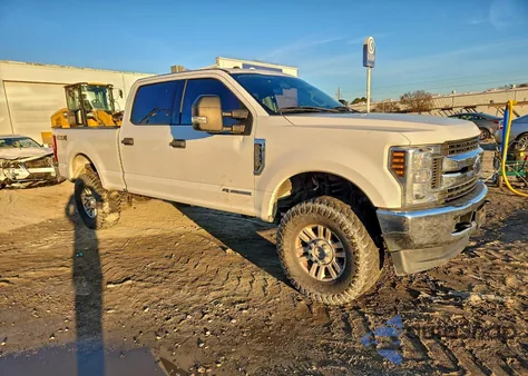 2018 Ford F250 Super Duty из США, поврежденный, VIN 1FT7W2BT1JEC44115